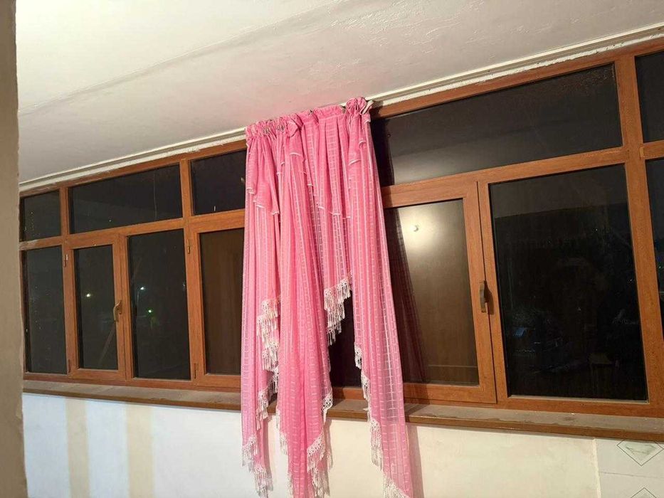 Продаётся окна срочно , размер 5,60 метр Адрес шарк 1