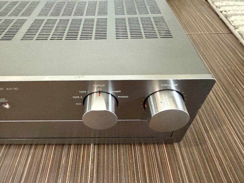 Yamaha AX-10 Качествен стерео усилвател