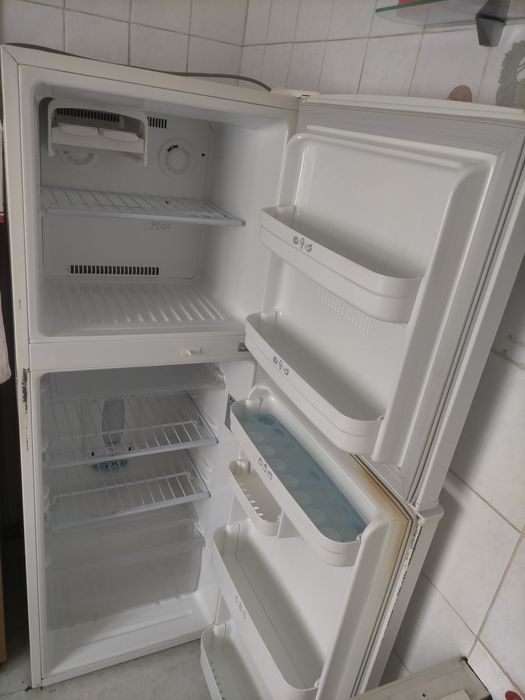 Продам холодильник LG нерабочий