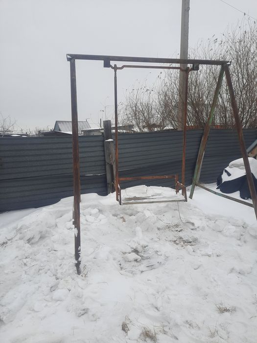 Продам качелю металл
