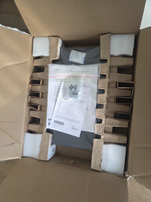 Суич HPE Aruba 2530 24 PoE+