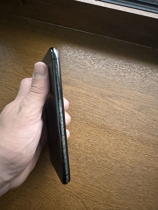 IPhone x срочно сотилади