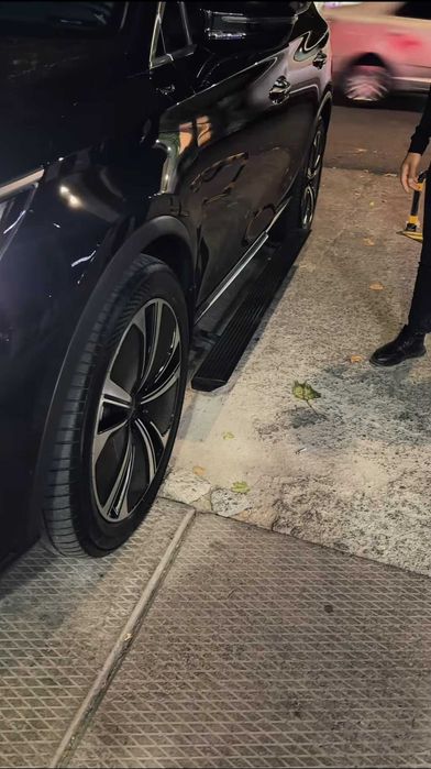 Song plus Champion Tang va Lixiang L6 elektron poroglari