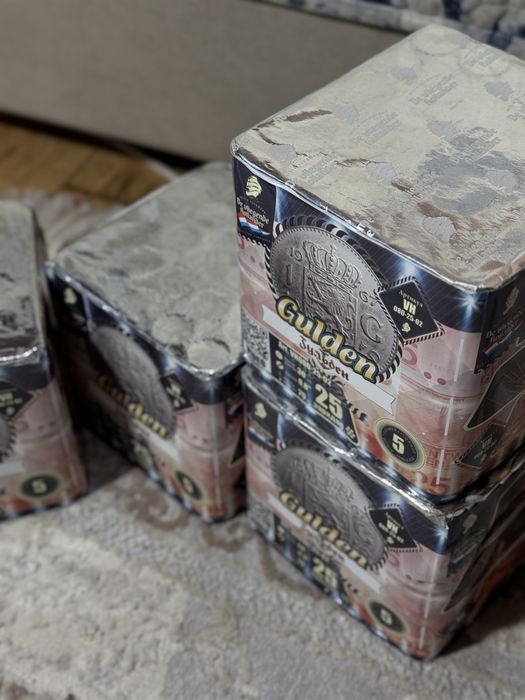 Салюты 25 выстрелов