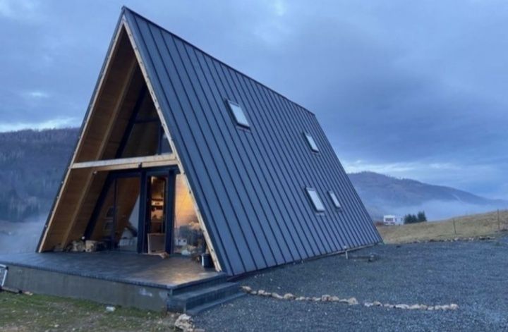 Vând cabane tip A frame