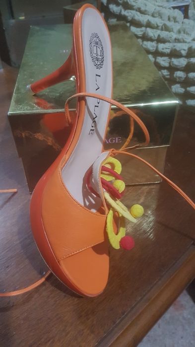 Босоножки женские