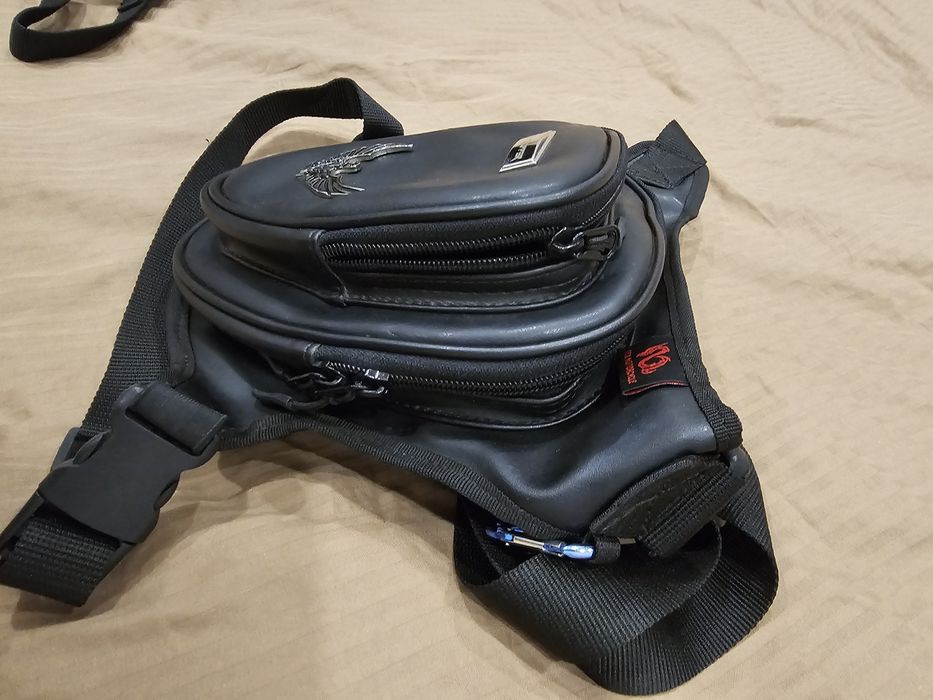 Мотосумка на бедро.