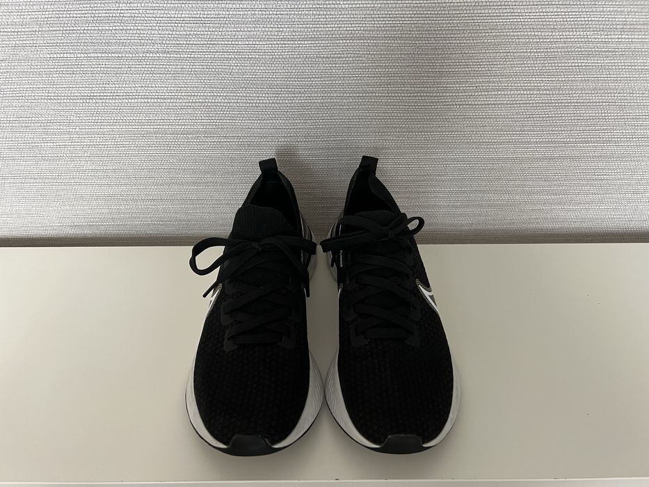 NIKE React Infinity Run Flyknit черни със златно н.40,5