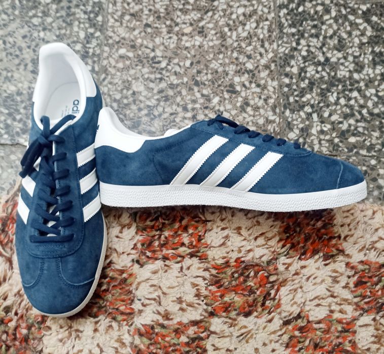 Нови мъжки Adidas Gazelle  велур  , цвят blue navy  N44  28.5 см   70