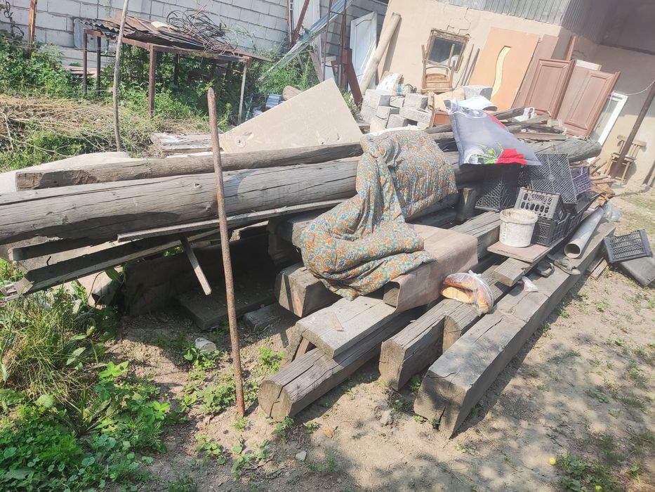 брус доски столбы