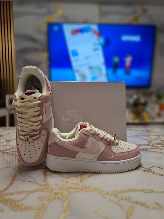 Adidasi Nike Air
