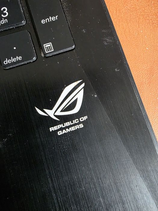 Laptop Asus ROG i7