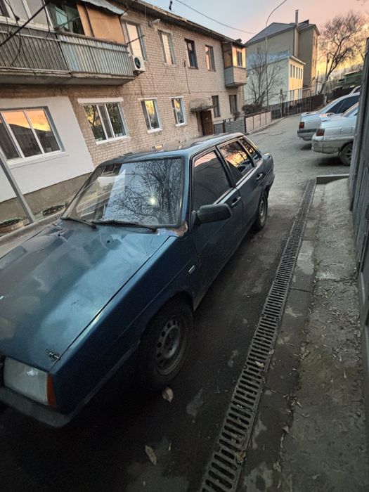 Продам автомобиль ваз 21099