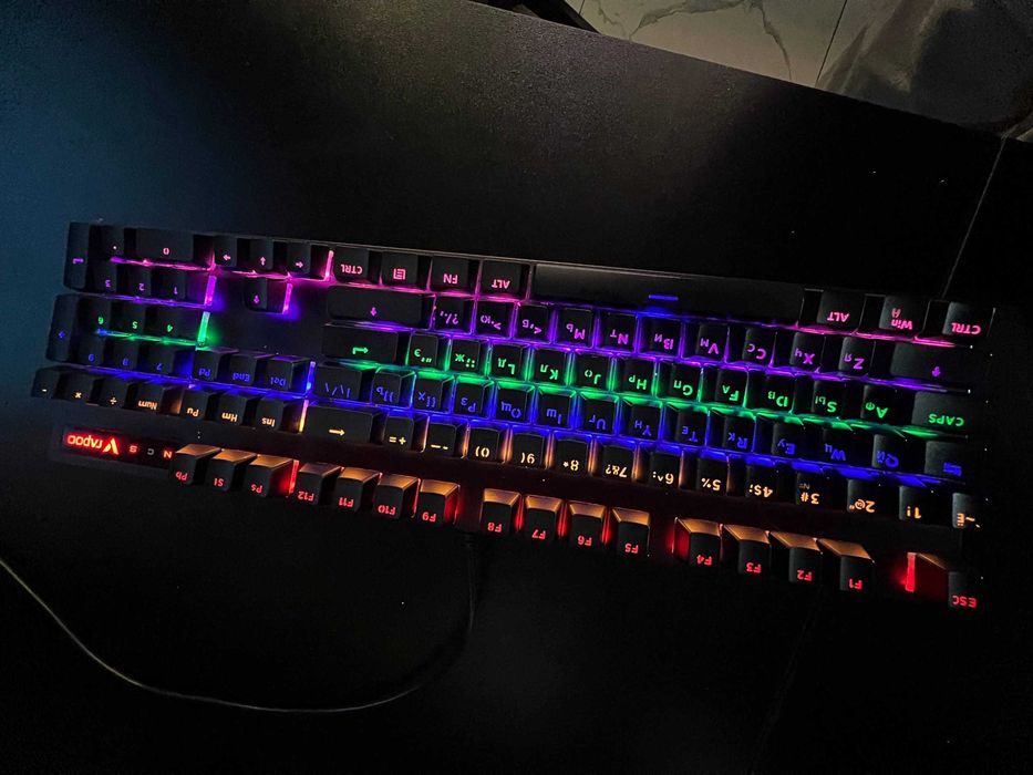 RAPOO V500pro o'yin klaviaturasi yaxshi xolatda! 10ta 159.000sum