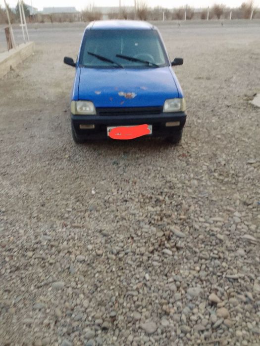 Tico benzin poropaga yuradi