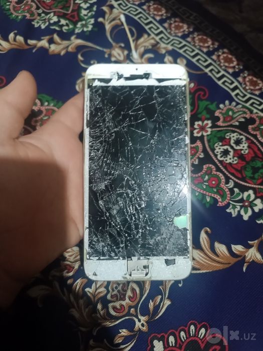iPhone 6s pilus sotiladi