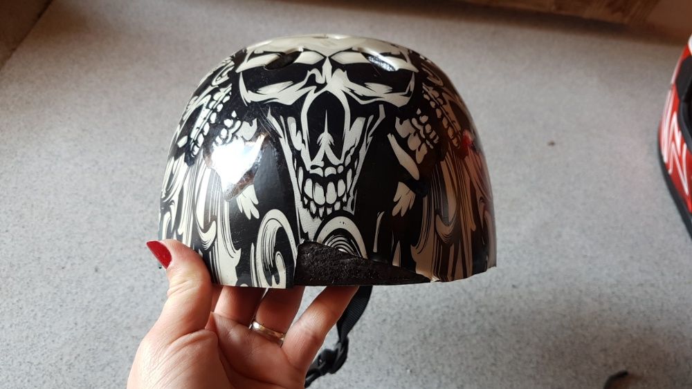 Продавам вело каски