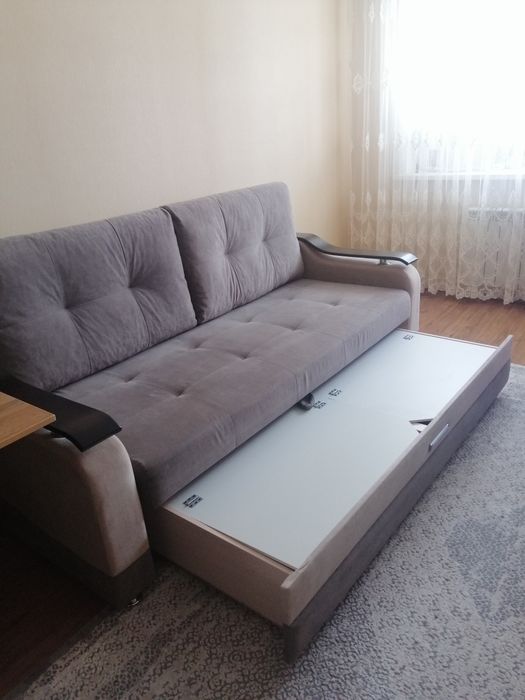 Диван  б/у в хорошем состоянии.