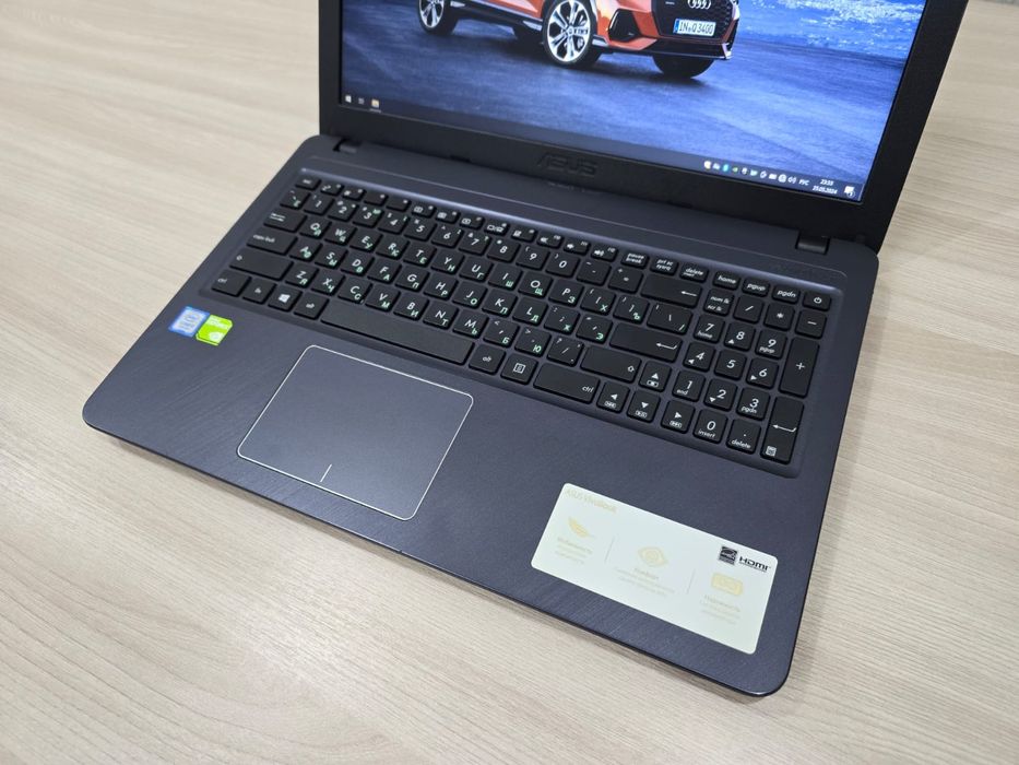 ASUS, Core i3-7Th,, SSD 128Gb, Ram 4Gb, NVIDIA 2Gb, Full HD