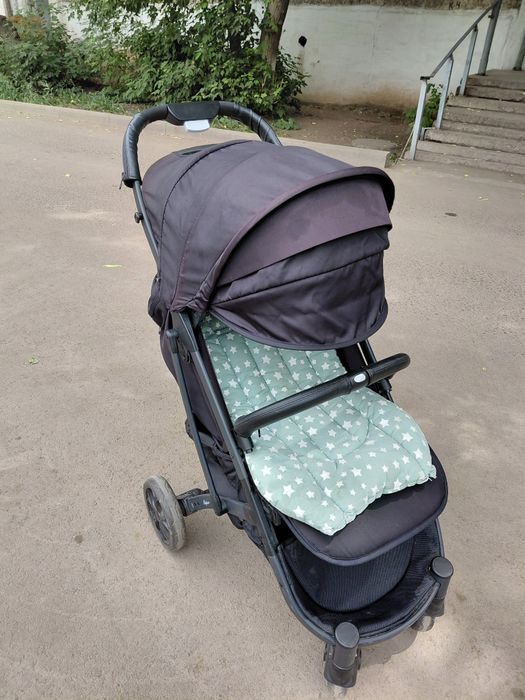 Продам прогулочную  коляску.