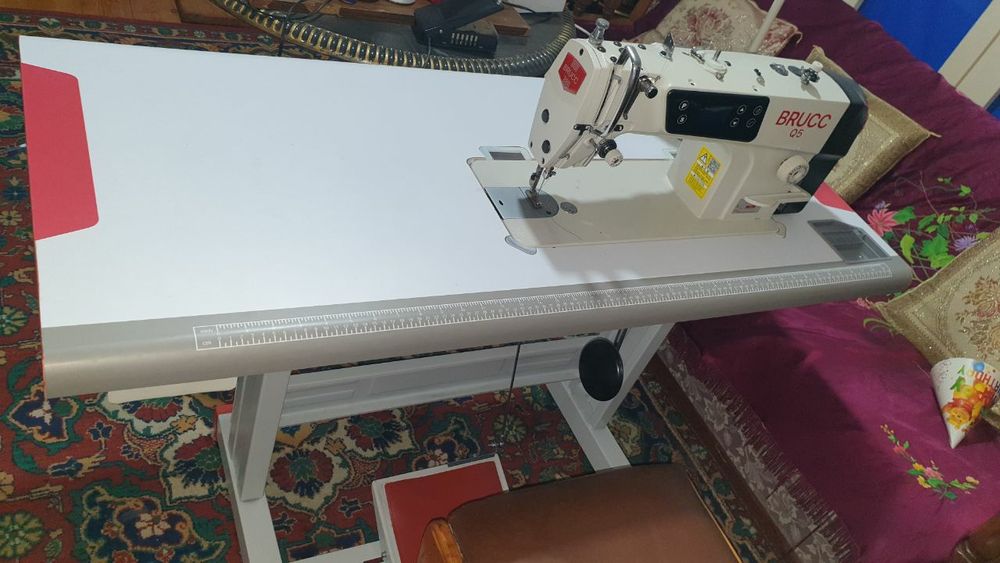 Брус тикув машинаси сотилади.