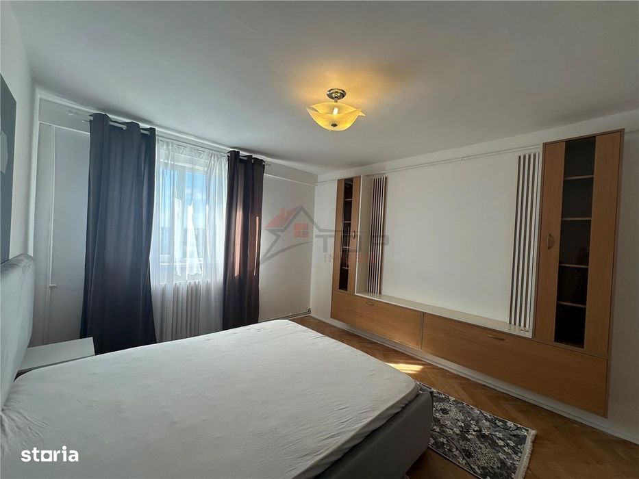 Inchiriere  Apartament cu 3 camere Podu Ros