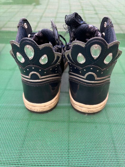 Кроссовки Geox  на девочку 32,33,36,37