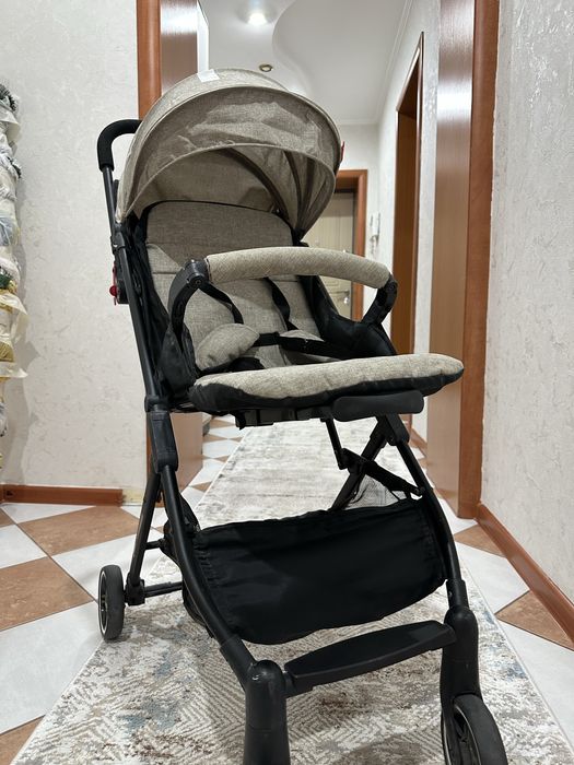 Коляска Kinlee.