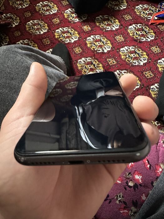 Iphone 11 LLA srochna sotiladi