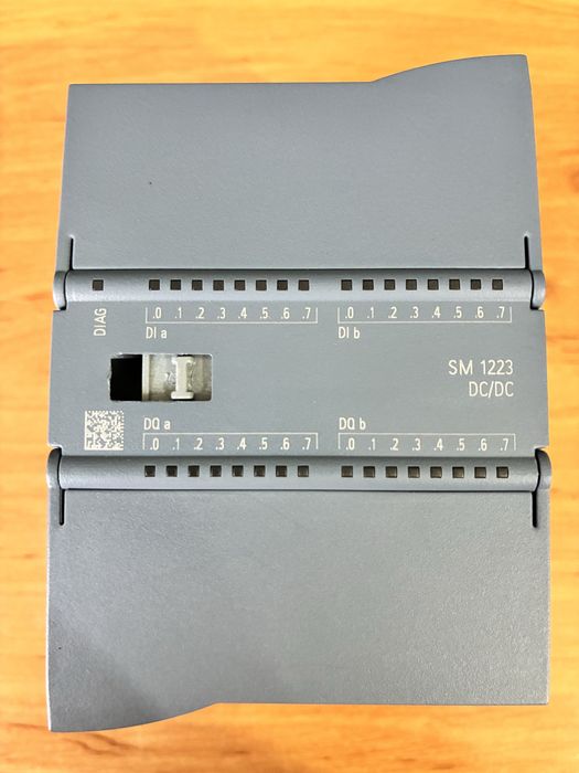 Siemens S7-1200 modul 14DI / 14DQ SM 1223 DC/DC