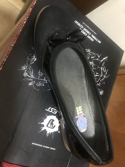 Продам детскую обувь