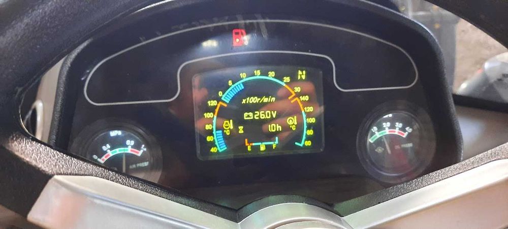 Incarcator telescopic articulat Nou, 2,5t sarcina