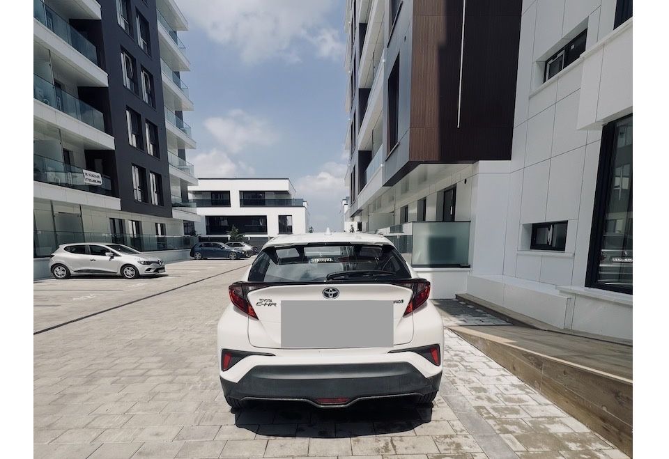 Toyota C-HR motorizare 1.8