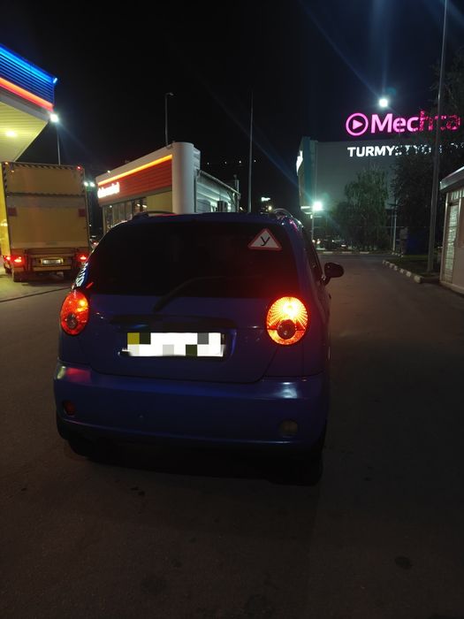 Chevrolet Spark машина