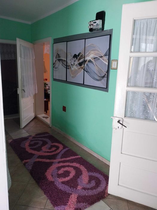 Vând casă bătrânească