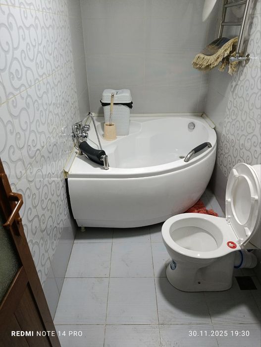 Сантехник установка унитаза