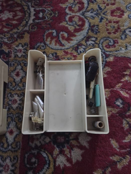 Vând mașina de cusut privileg