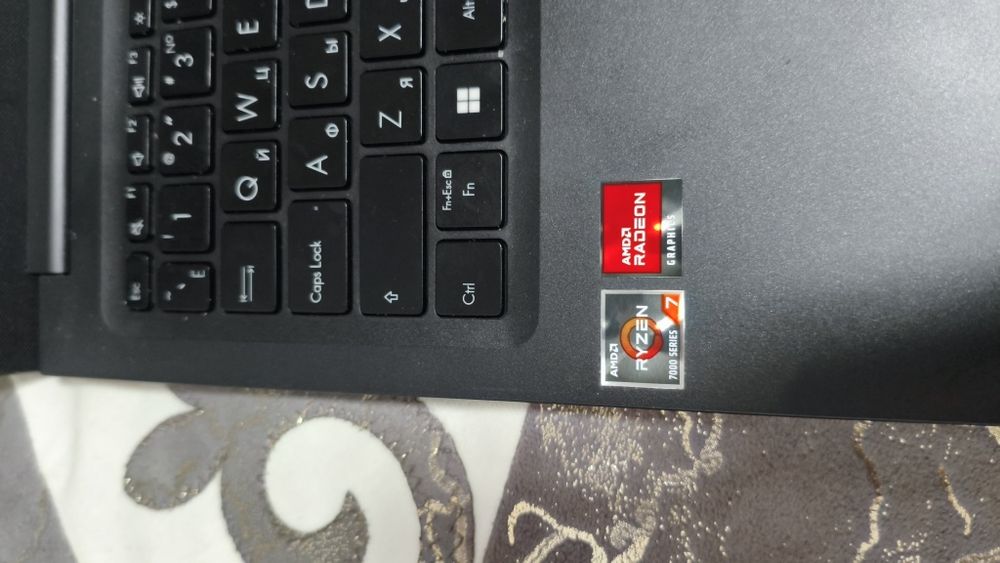 ASUS Vivobook 16X ноутбук