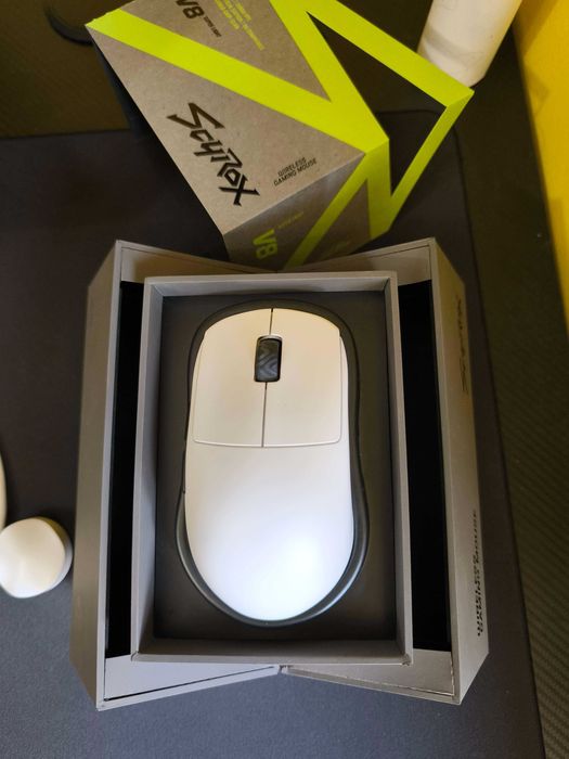 Scyrox v8 + Ultraglide control skates