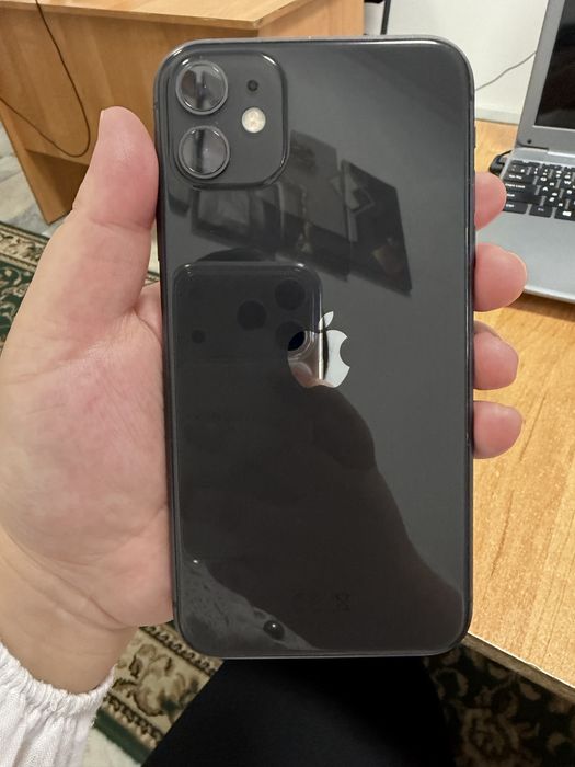 Продаю Iphone 11 черный 128 гб
