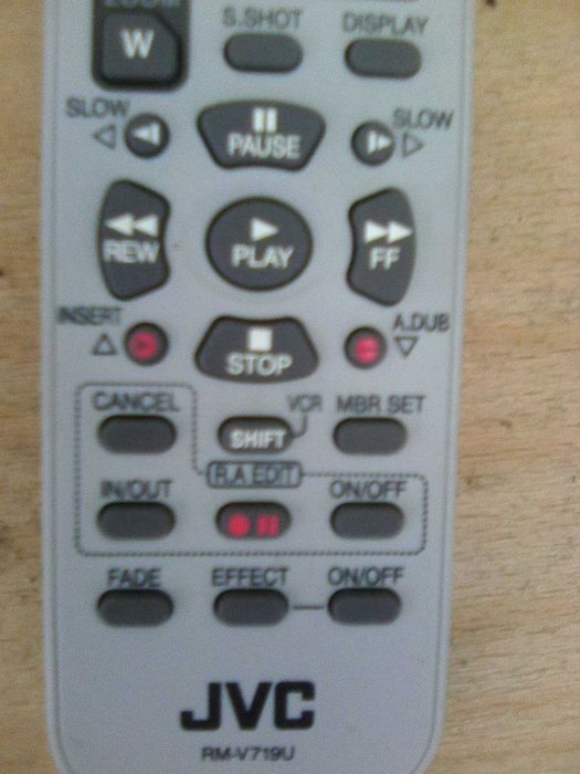 telecomanda jvc tv dvd vcr si una pt videocamera si o saba vcr tv