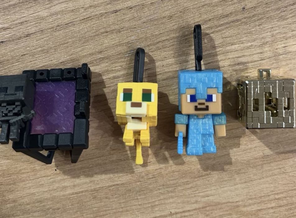 ОБМЕН ЛИБО ПРОДАЖА kinder joy minecraft
