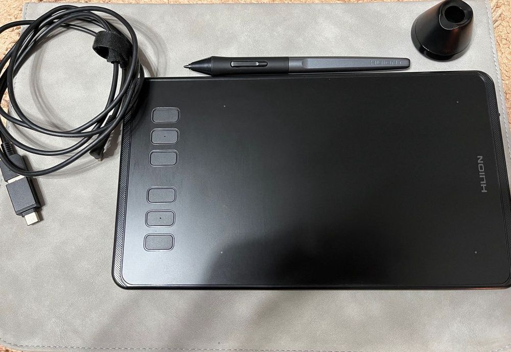 Продам графический планшет Huion H640P