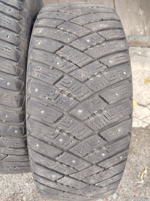 Резина зима GOODYEAR на 16