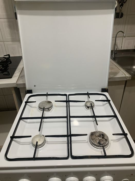 Продам газовую плиту Дарина