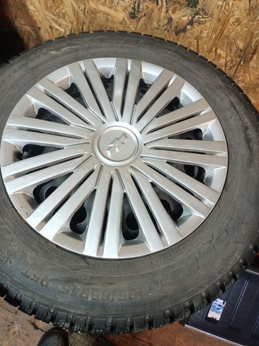 Продам диски с шинами Шевроле Авео