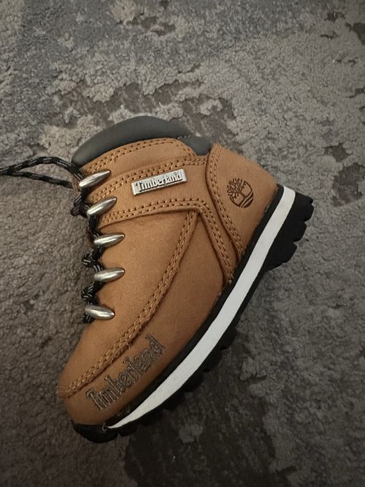 Боти Timberland отговарят на 21 номер