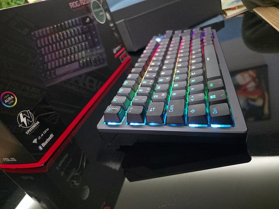ASUS ROG AZOTH  геймърска wireless, bluethooth  клавиатура