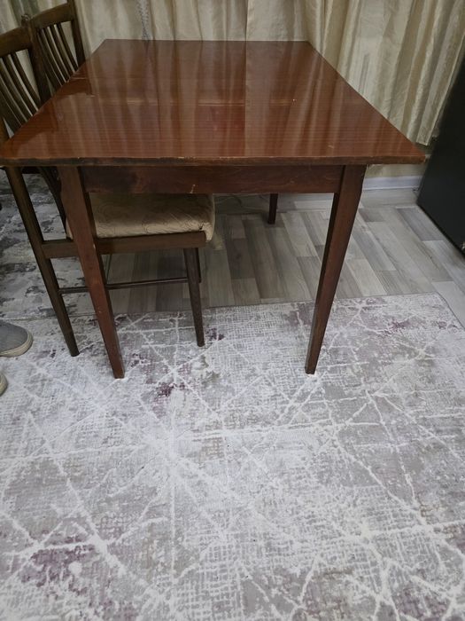 Продаю стол раздвижной времён СССР