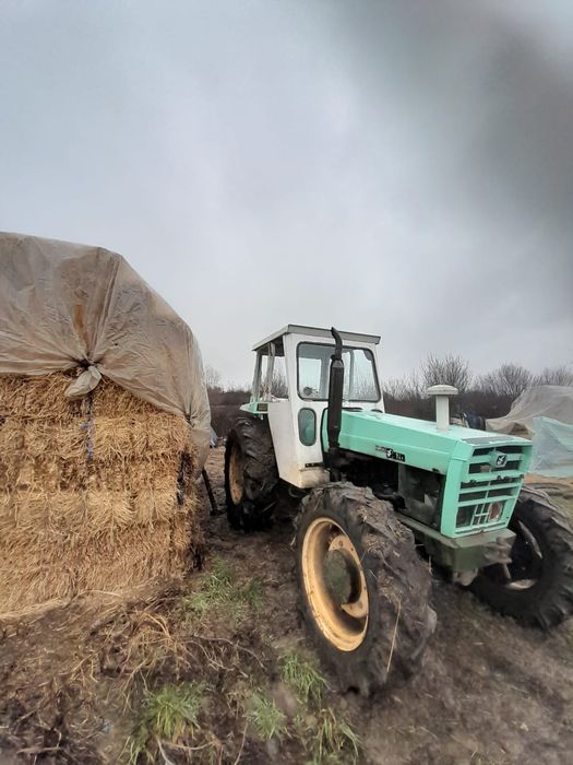 Vând tractor bun